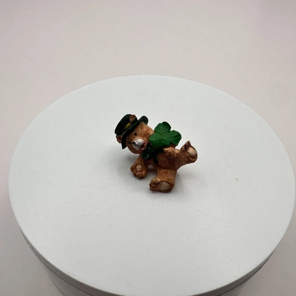 Vintage 90s St Patricks‎ Day Teddy Bear Shamrock Green Hat Lapel Pin Jewelry Y2K